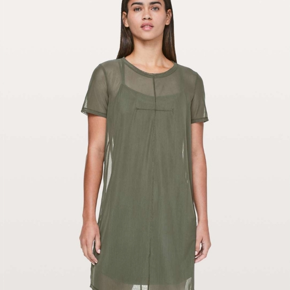 Lululemon dress size 4